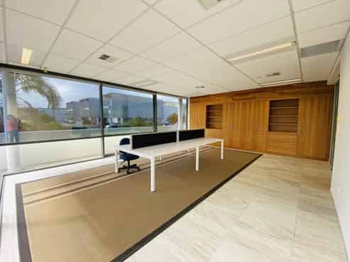 Outstanding Albany office