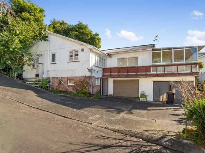 14 Budock Road, Hillsborough