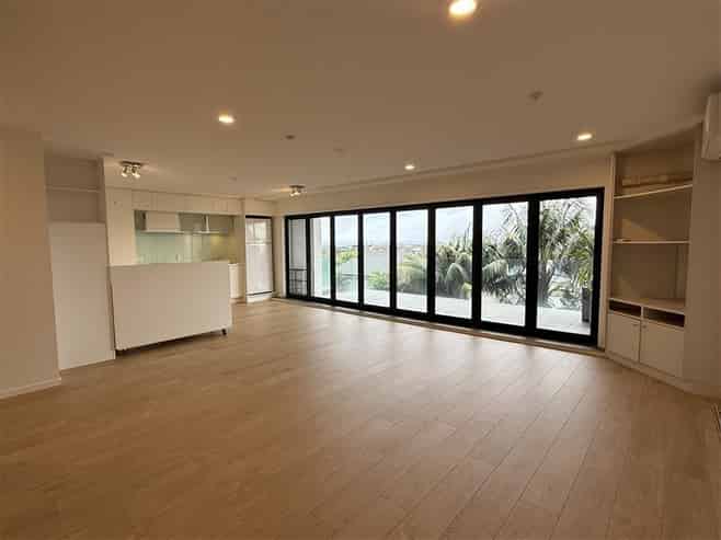 1C/221 Great North Road , Grey Lynn