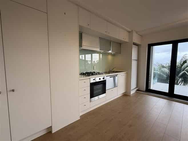 1C/221 Great North Road , Grey Lynn