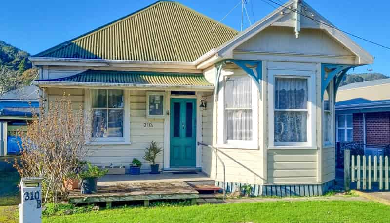 310 Brown Street, Thames