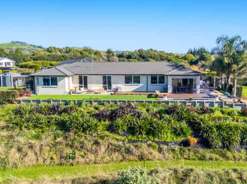 43 Te Ara Aukati Terrace, Pokeno