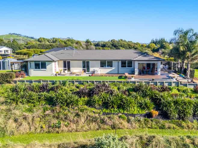 43 Te Ara Aukati Terrace, Pokeno