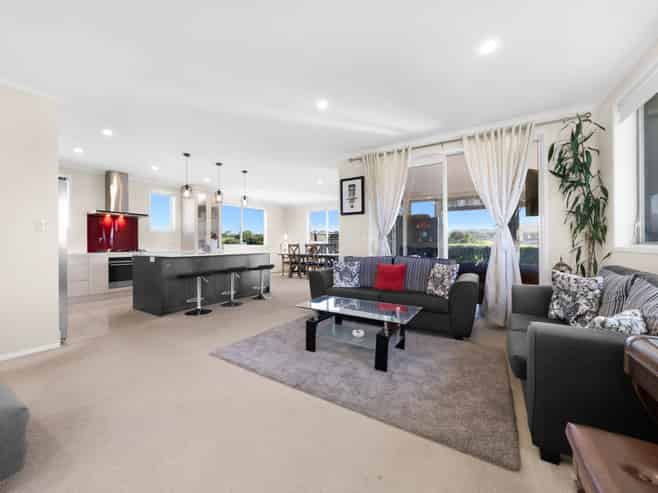 43 Te Ara Aukati Terrace, Pokeno