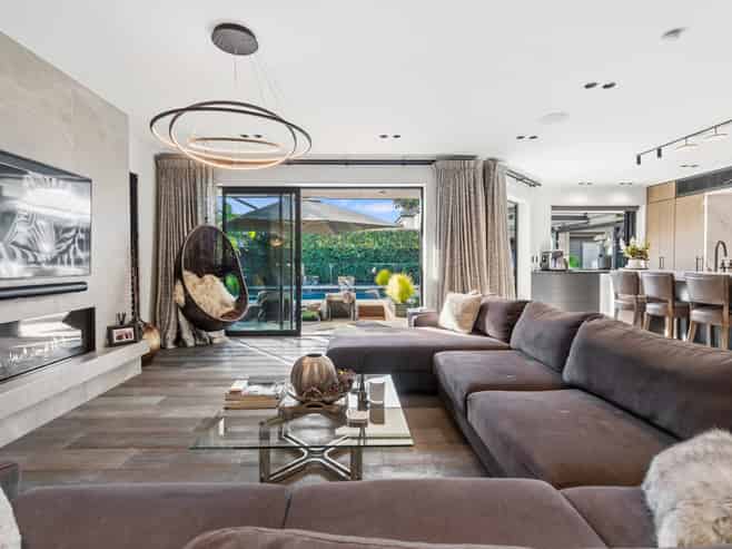 46 Manor Park, Sunnyhills