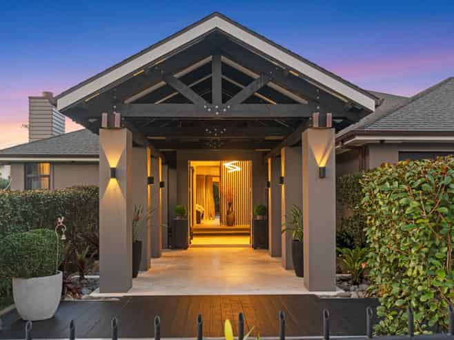 46 Manor Park, Sunnyhills