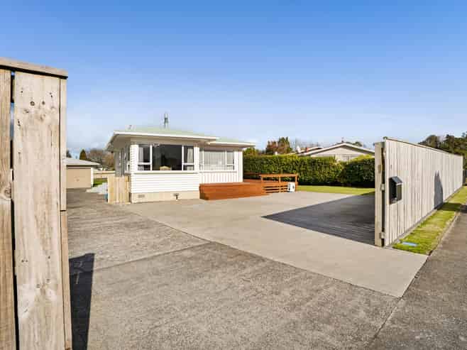 15 Rosalind Street, Stratford