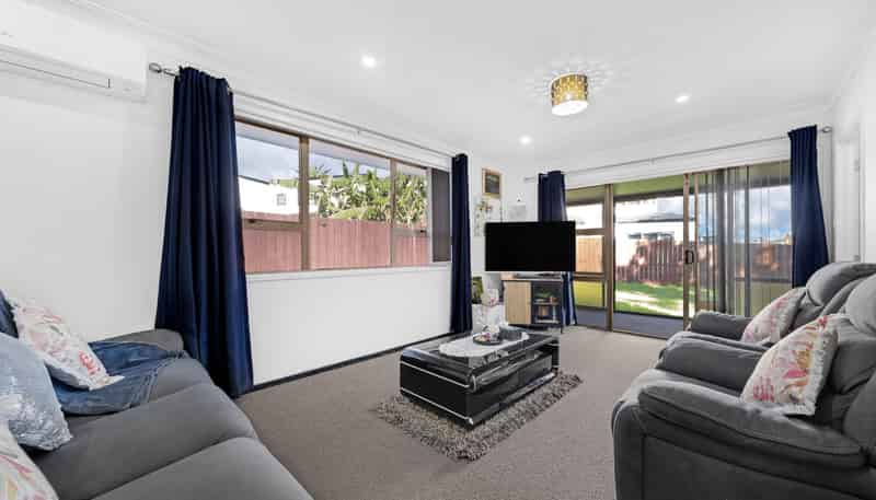2/14 Bendale Place, Papatoetoe