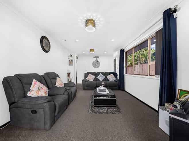 2/14 Bendale Place, Papatoetoe
