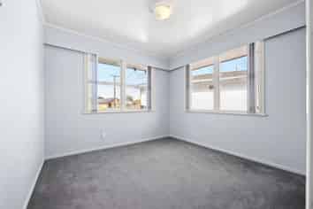 8 Winstone Avenue, Chartwell
