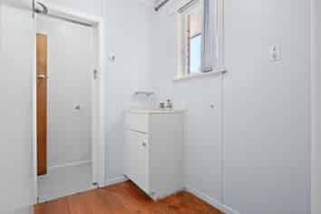 8 Winstone Avenue, Chartwell