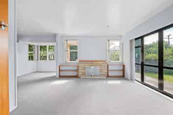 8 Winstone Avenue, Chartwell