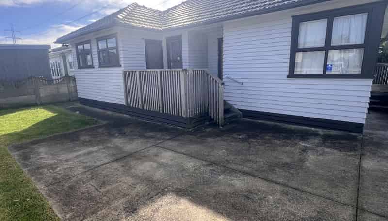 12 Everitt Road, Otara