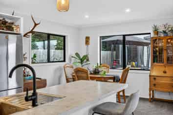 3 Huia Way, Featherston