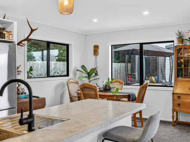 3 Huia Way, Featherston