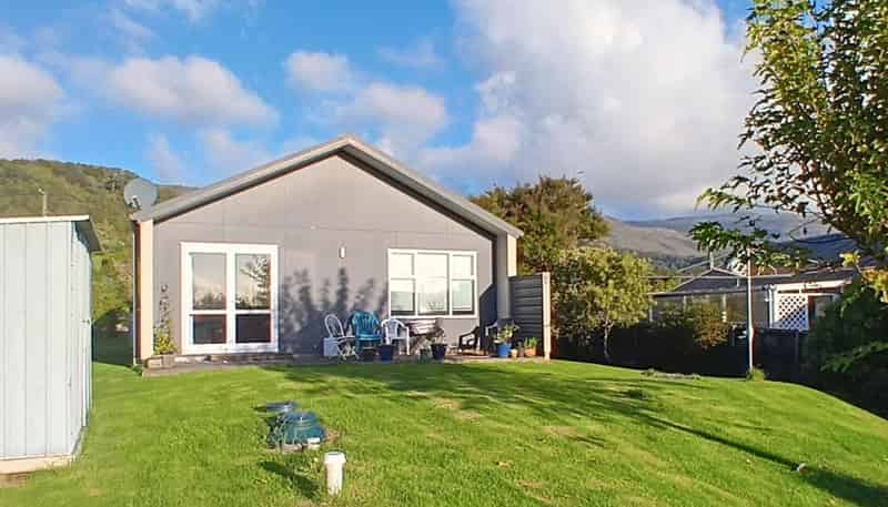 7 Hawes Street, Waimangaroa