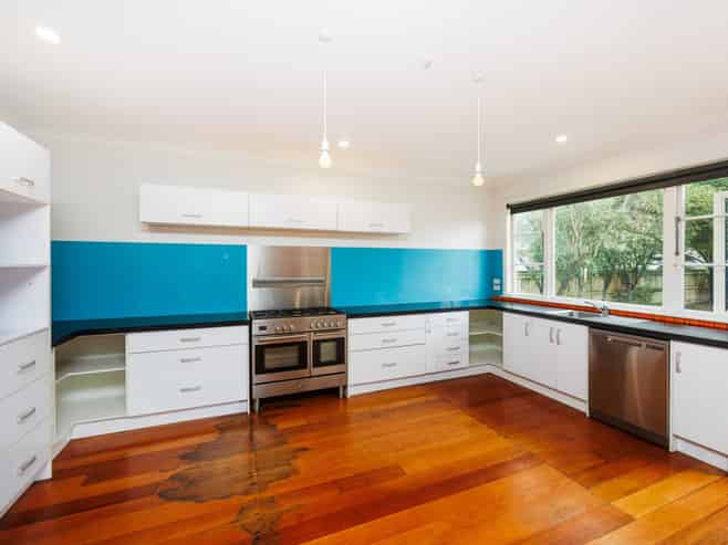 25 Liverpool Street, Takaro