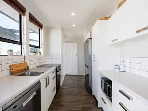 17 Harold Holt Avenue, Onekawa