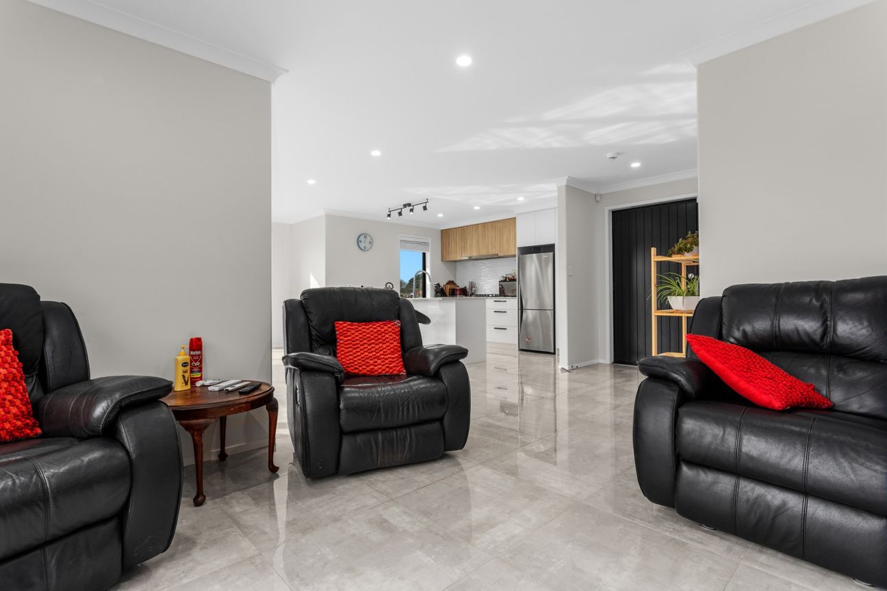 One Title, Two Dwellings: A Rare Opportunity - Widok 6