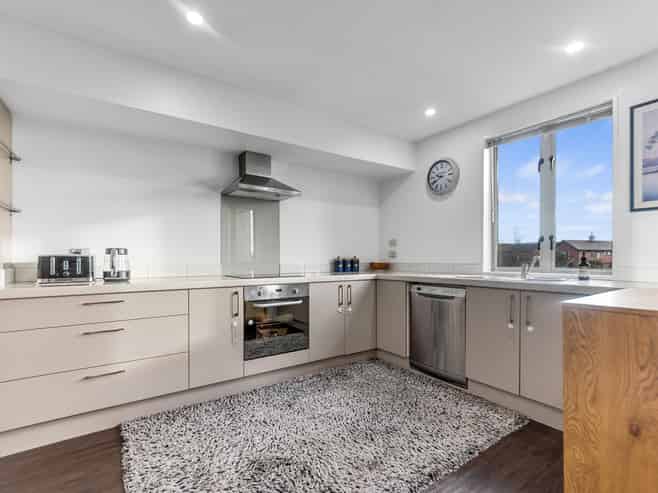 22 Henley Green, Northwood