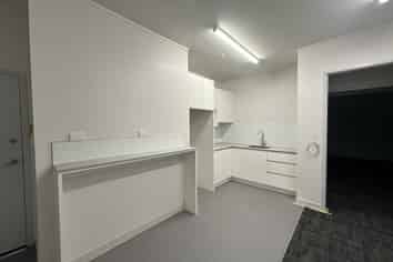 Stylish Central Office w Parking & Flexible Layout