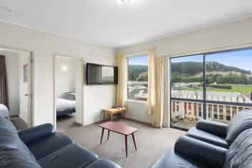 2/102 Harbour Terrace, North Dunedin