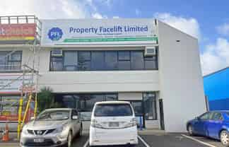 VERSATILE SHOWROOM, WAREHOUSE, AND OFFICE
