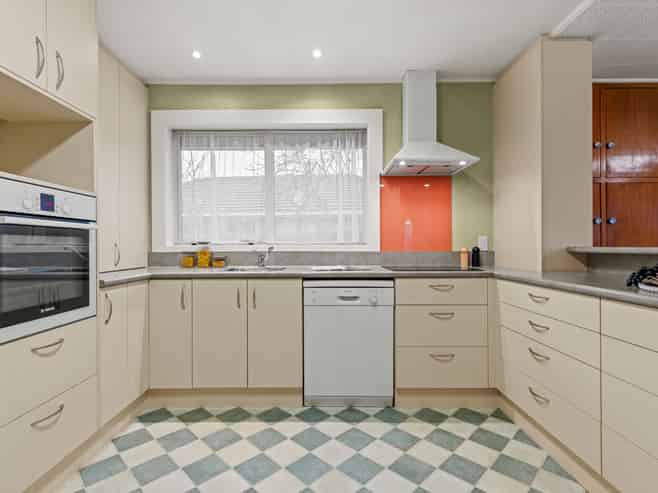 24 Derwent Street, Bryndwr