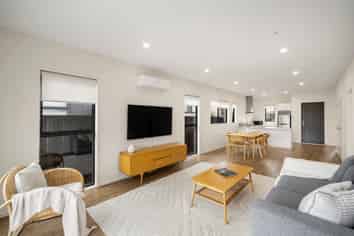 50 Tahere Road, Flat Bush
