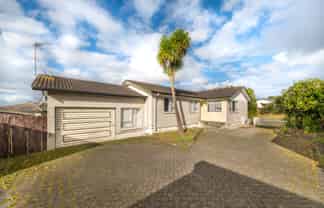 17 Bodi Place, Te Atatu South
