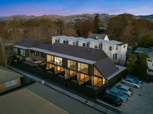 4-8/7 Grove Road, Addington