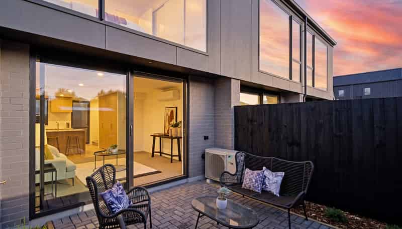 4-8/7 Grove Road, Addington