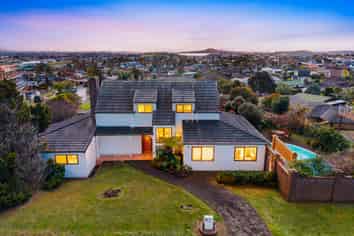 31 Dalwhinnie Parade, Highland Park