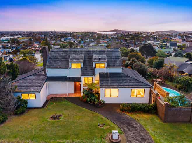 31 Dalwhinnie Parade, Highland Park