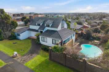 31 Dalwhinnie Parade, Highland Park
