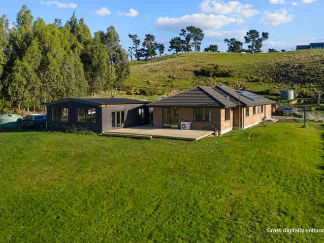 97 Campions Road, Cust