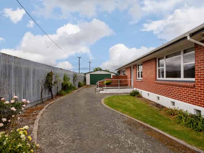 108 Cleghorn Street, Redwoodtown