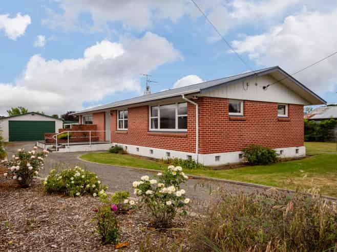 108 Cleghorn Street, Redwoodtown