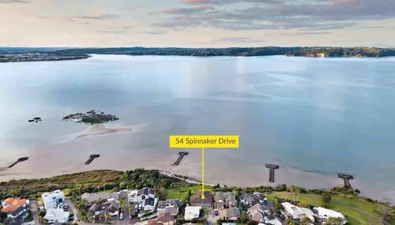 54 Spinnaker Drive, Te Atatu Peninsula