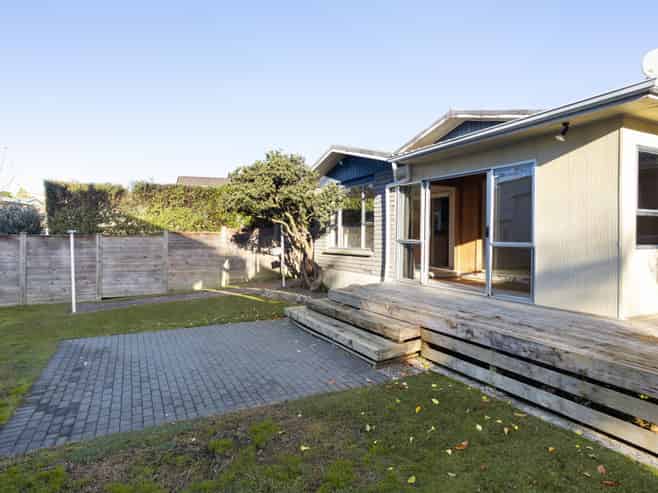 79 Gilbass Avenue, Hamilton Lake