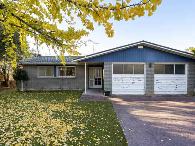 79 Gilbass Avenue, Hamilton Lake