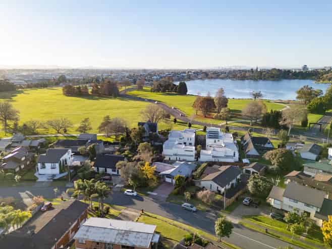 79 Gilbass Avenue, Hamilton Lake