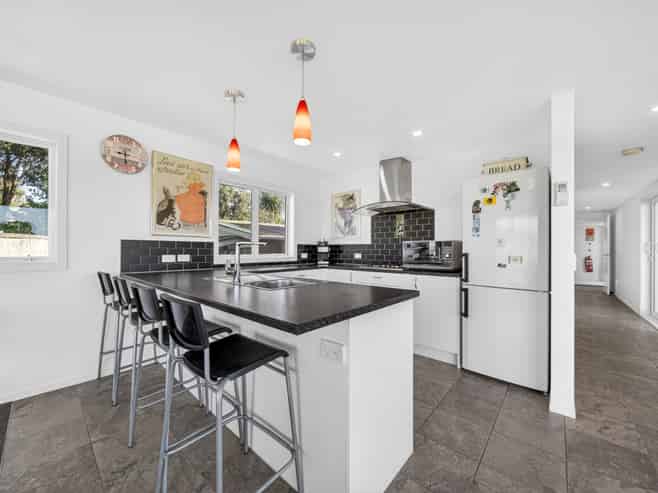5 Harapaki Road, Riversdale Beach