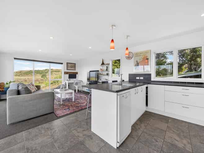 5 Harapaki Road, Riversdale Beach
