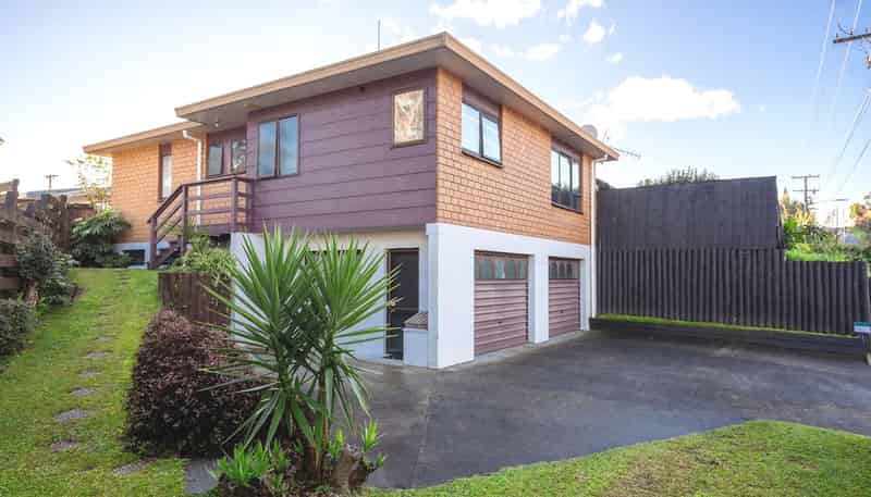 166 Otumoetai Road, Brookfield