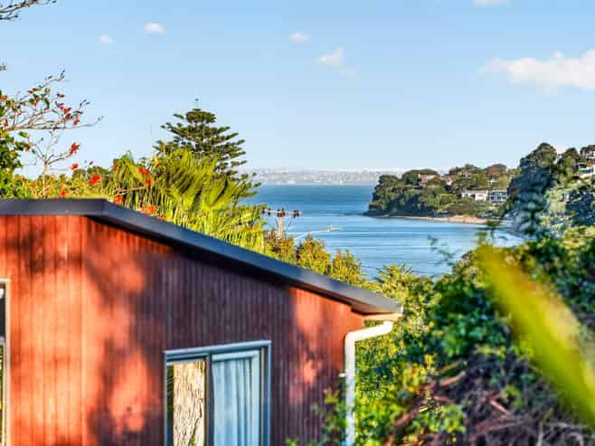 504 Beach Road, Murrays Bay