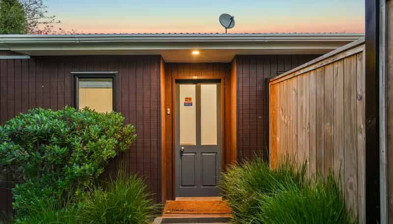 504 Beach Road, Murrays Bay