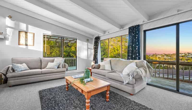 504 Beach Road, Murrays Bay