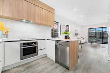 10 Rana Road, Flat Bush