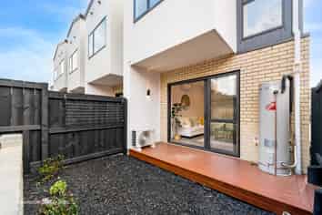 10 Rana Road, Flat Bush